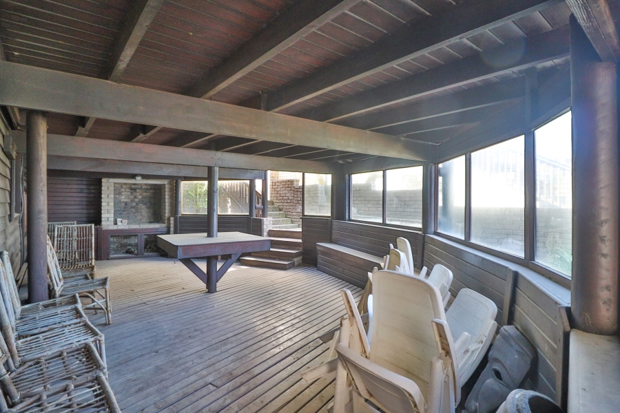 10 Bedroom Property for Sale in Dana Bay Western Cape